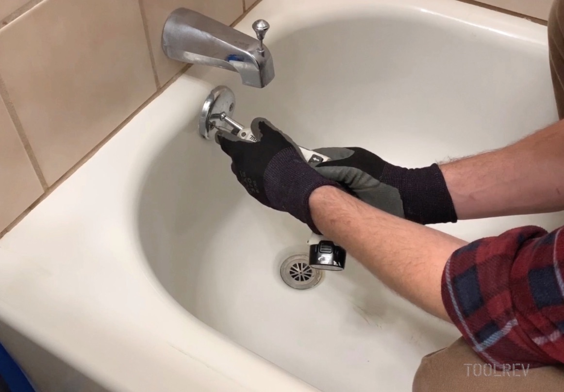 How To Remove a Bathtub ToolRev
