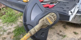 DeWalt Trimmer Guard Thumb