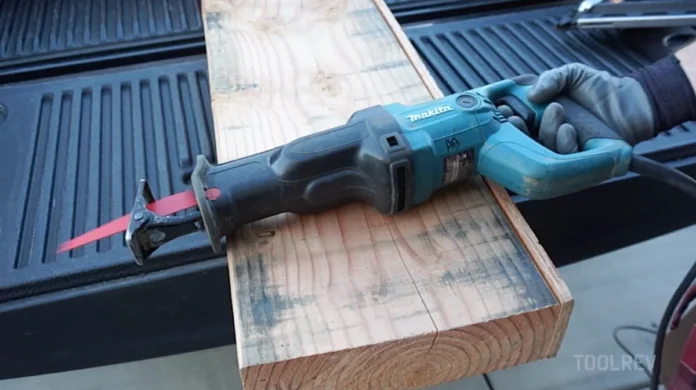 Makita 11 amp Reciprocating Saw Review Makita 11 amp Reciprocating Saw Review