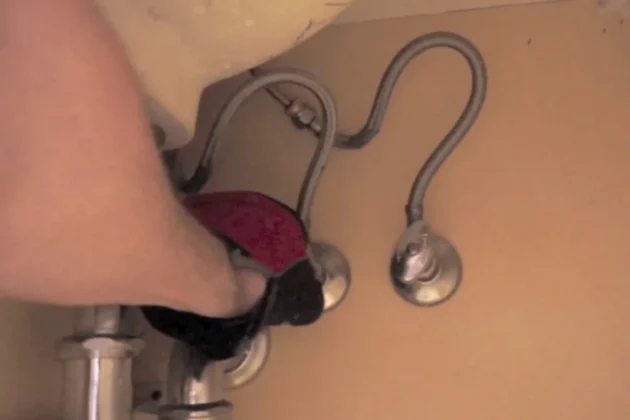 How to Easily Remove a Bathroom Vanity